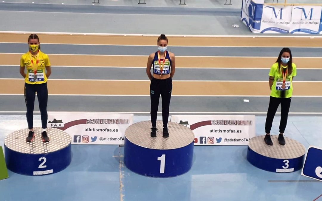 Podium de la final de 800 m en el Campeonato de España Sub20
